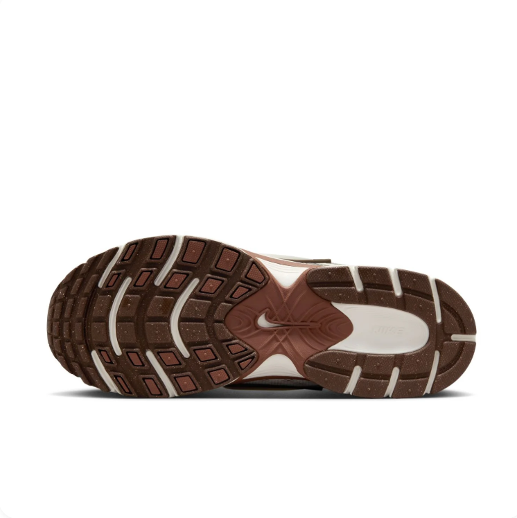 Nike Initiator Sail Silver & Brown Gum Retro Running Sneakers
